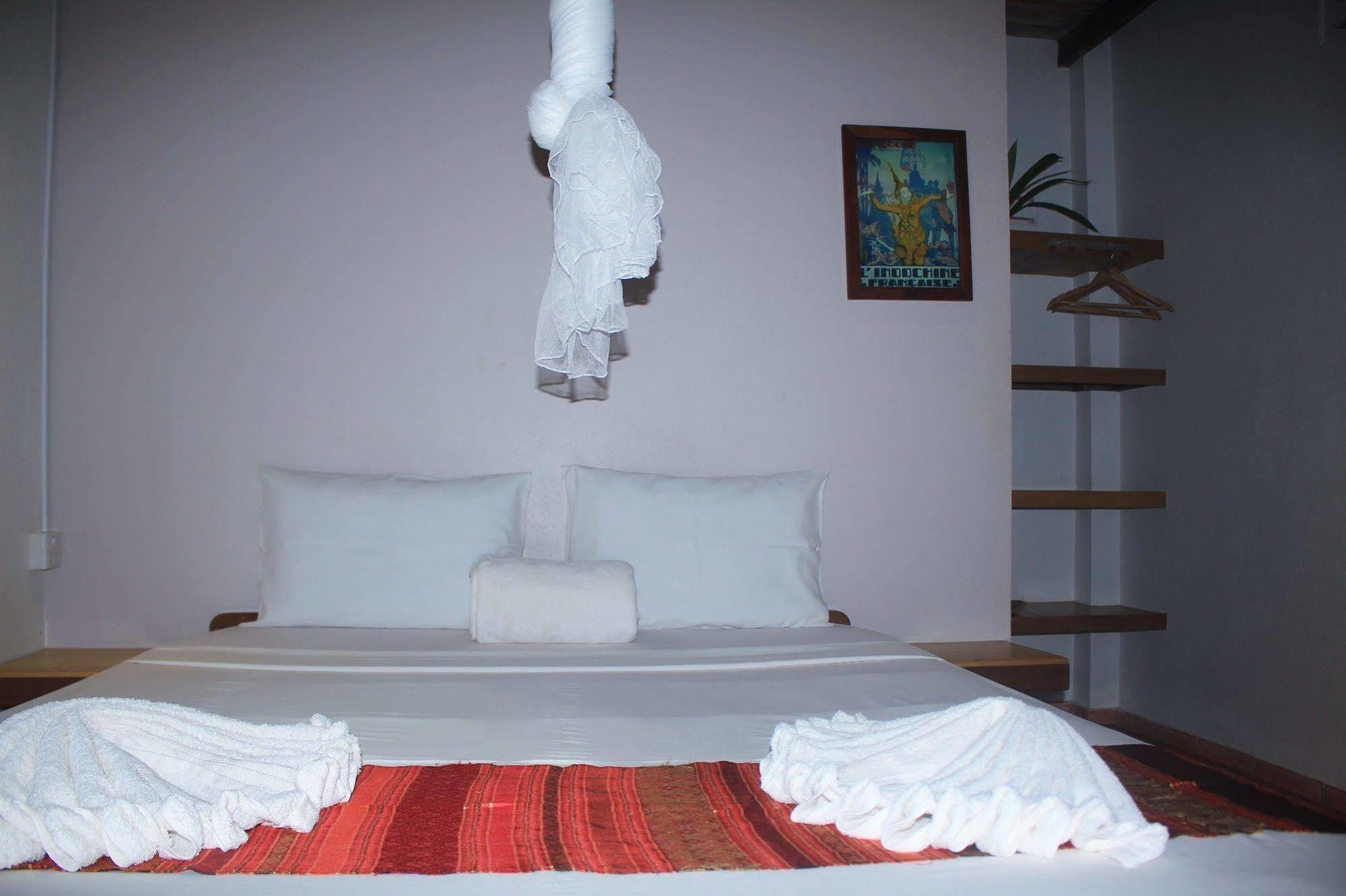 Botanica Hotel Kep Ngoại thất bức ảnh