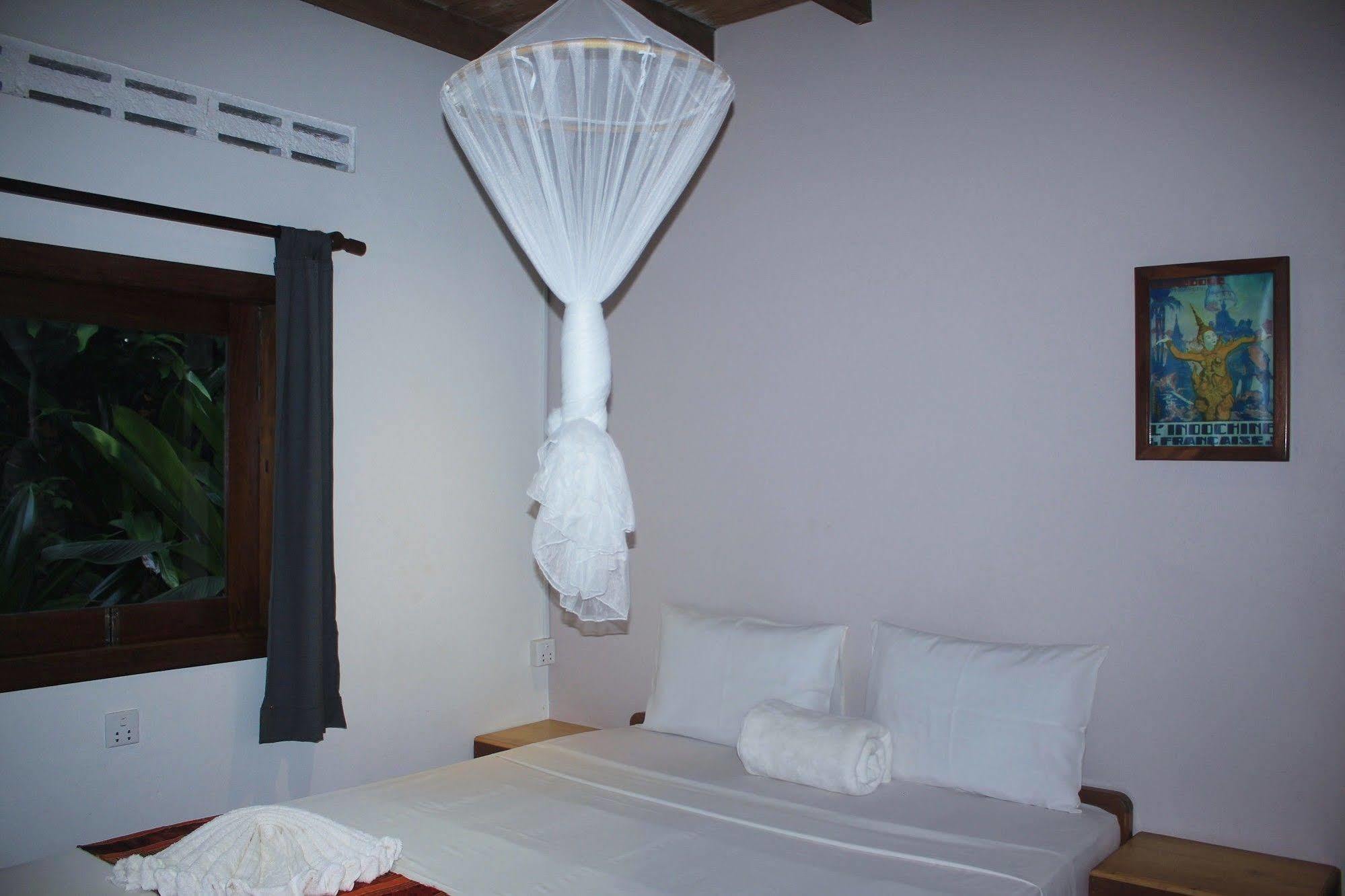 Botanica Hotel Kep Ngoại thất bức ảnh