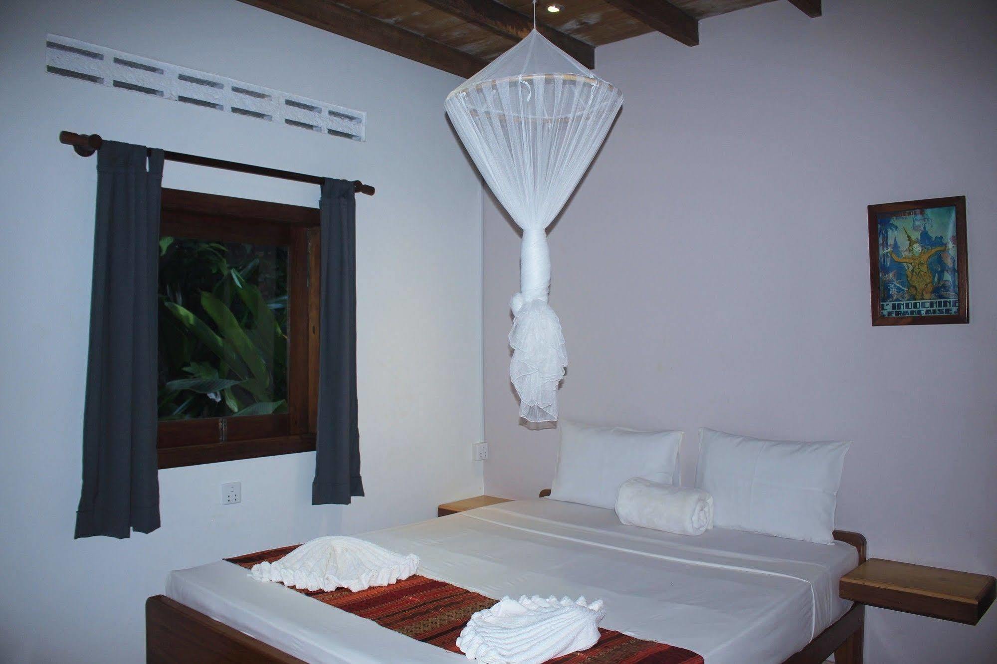 Botanica Hotel Kep Ngoại thất bức ảnh