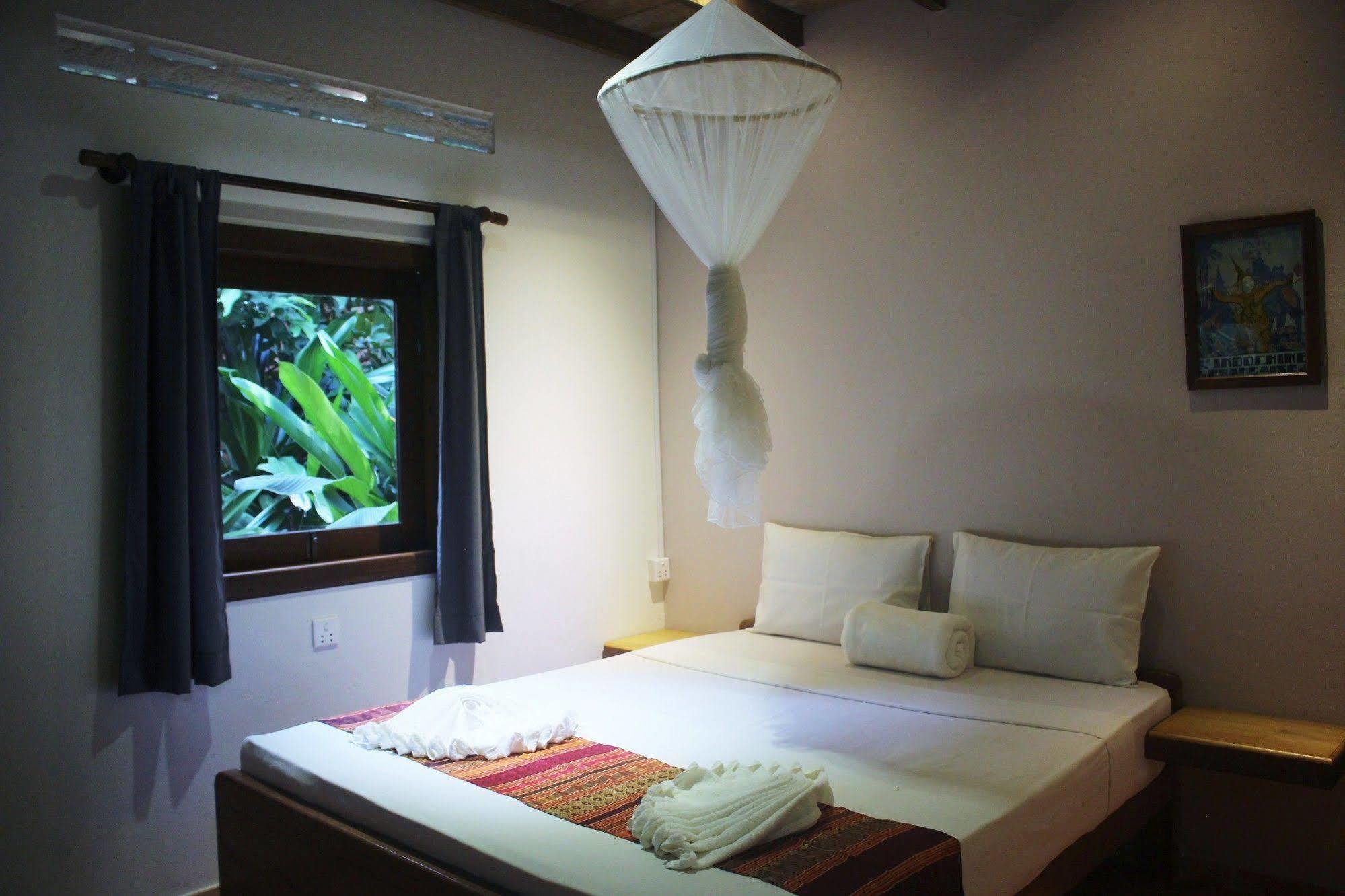 Botanica Hotel Kep Ngoại thất bức ảnh